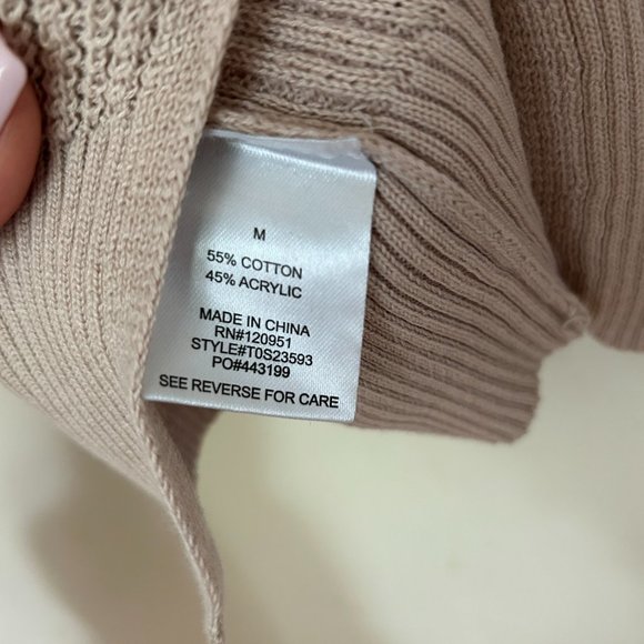 sweater - Picture 5 of 5